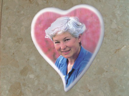 Szv formj porceln fotval begetve